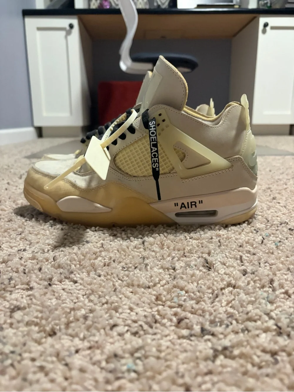 N/A lightly worn
